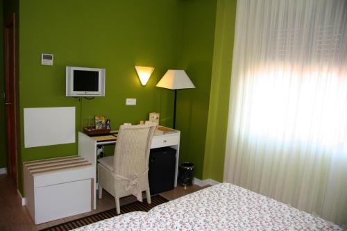 Habitación Doble - 2 camas del hotel Paris. Foto 7