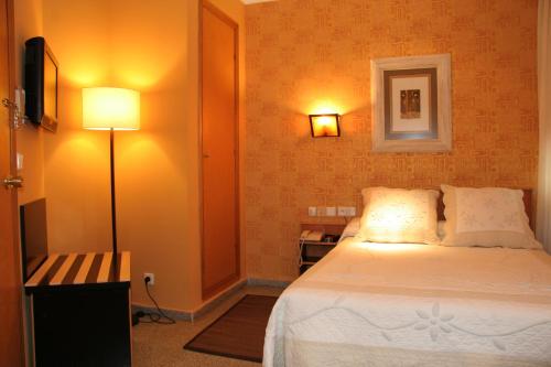 Habitación Doble Estándar del hotel Paris. Foto 2