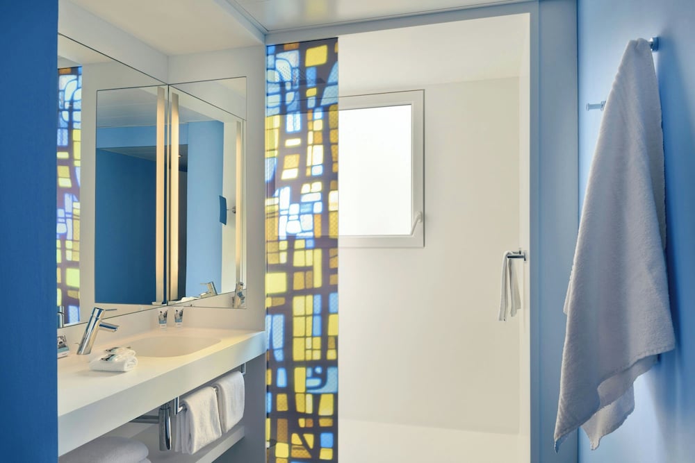 Habitación clásica, 1 cama de matrimonio con sofá cama del hotel Nice Centre. Foto 6