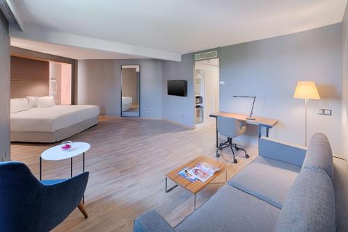 Suite Junior del hotel Nh Nice. Foto 1