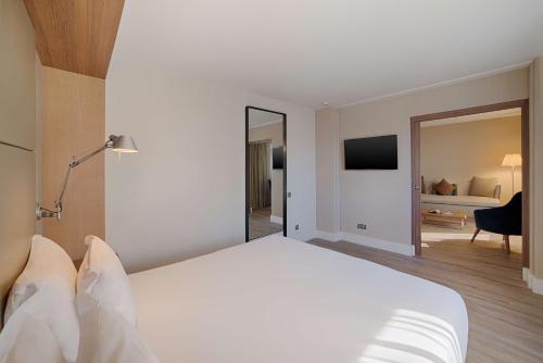 Habitación Suite Familiar del hotel Nh Nice