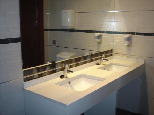 Habitación Doble del hotel Lluna. Foto 1