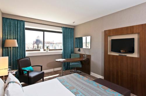 Habitación Estándar con cama extragrande - No fumadores del hotel Holiday Inn Nice, An Ihg. Foto 3