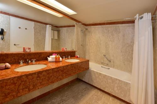 Habitación Estandar del hotel Holiday Inn Nice, An Ihg. Foto 1
