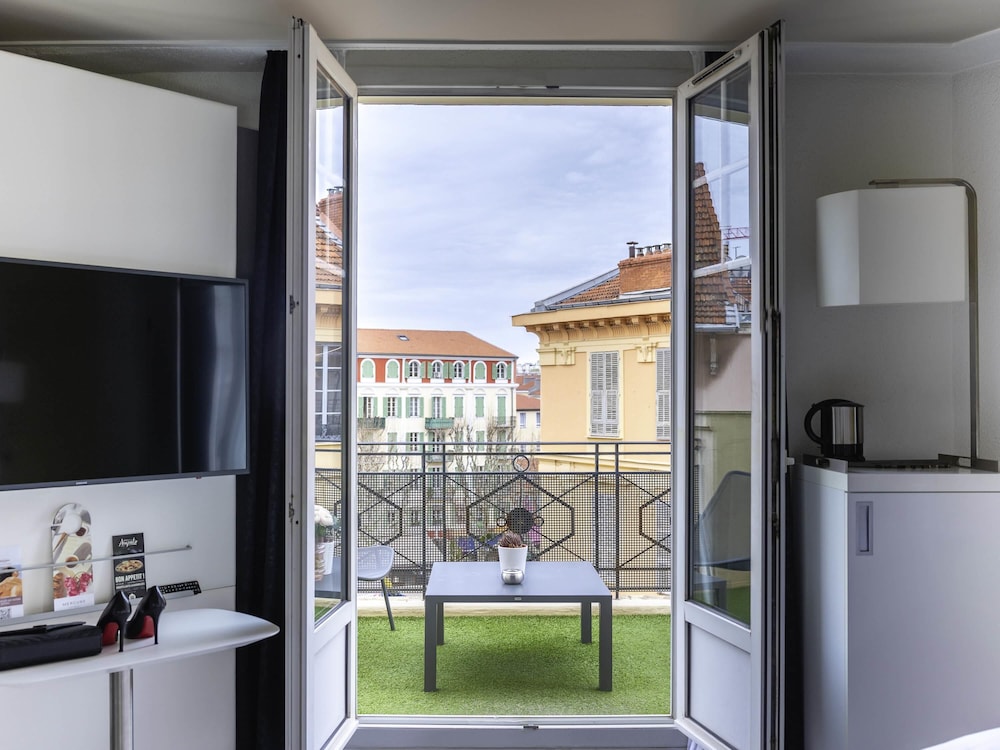 Habitación superior, 1 cama doble, terraza del hotel Mercure Nice Centre Grimaldi
