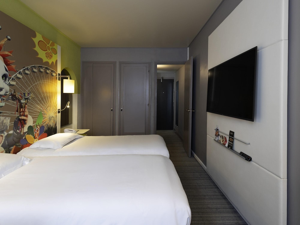 Habitación clásica con 2 camas individuales, 2 camas individuales del hotel Mercure Nice Centre Grimaldi. Foto 9