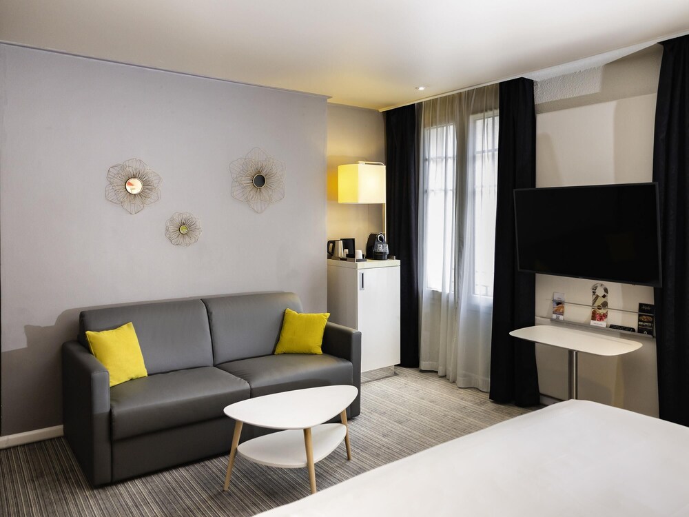 Suite junior, 1 cama de matrimonio grande con sofá cama del hotel Mercure Nice Centre Grimaldi. Foto 7