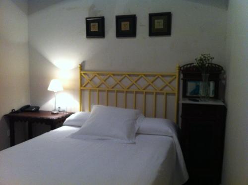 Habitación Individual en la planta baja del hotel Casa De Colón. Foto 2