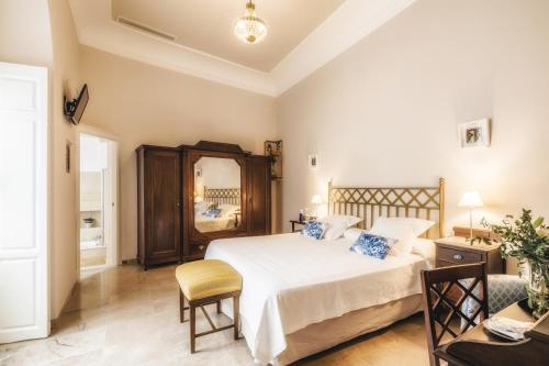 Habitación Doble Superior - 1 o 2 camas del hotel Casa De Colón. Foto 5