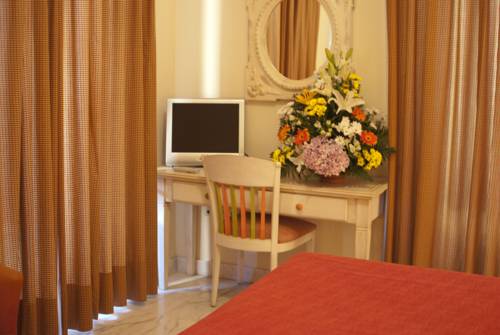 Habitación triple del hotel Basic Doña Manuela