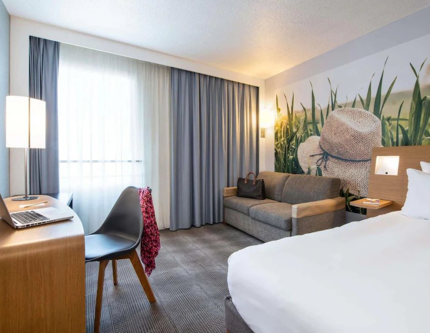 Habitación superior, 1 cama doble con sofá cama del hotel Novotel Paris Est. Foto 2