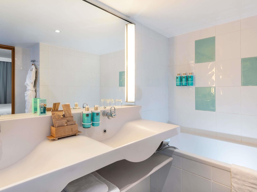 Suite, 1 cama doble con sofá cama del hotel Novotel Paris Est. Foto 6