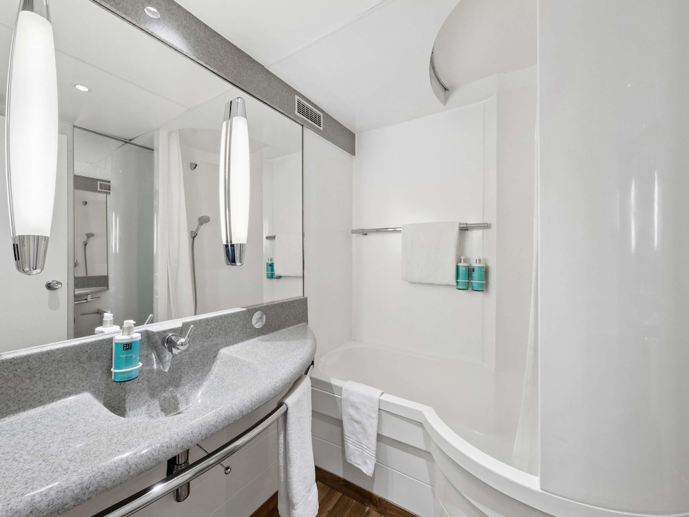 Habitación superior, 1 cama doble del hotel Novotel Paris Est. Foto 9