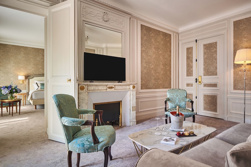 Suite Prestige - Vista a la Rue de la Paix del hotel Westminster. Foto 3