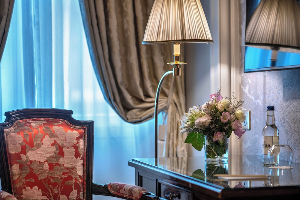 Suite Deluxe - Belle Epoque del hotel Westminster. Foto 6