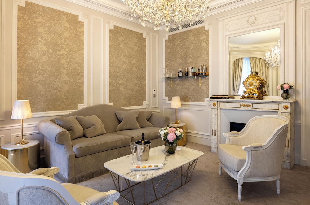 Suite Prestige - Vista a la Rue de la Paix del hotel Westminster. Foto 16