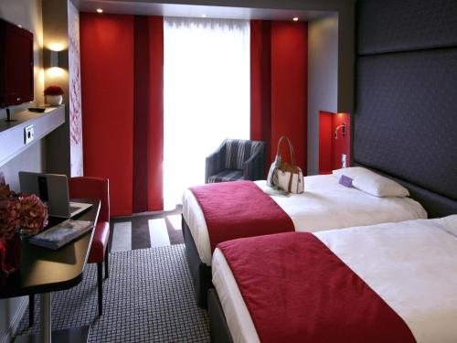 Habitación Superior con 2 camas individuales del hotel Mercure Paris Montmartre Sacré Coeur. Foto 15