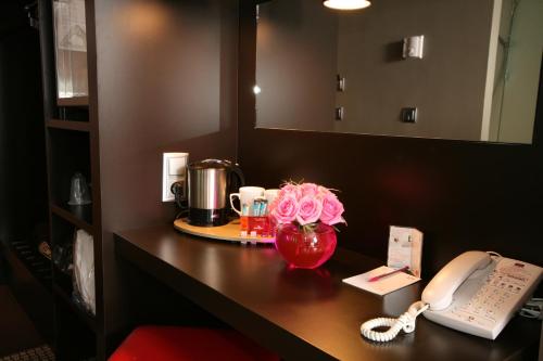 Habitación Superior con 1 cama extragrande del hotel Mercure Paris Montmartre Sacré Coeur. Foto 8