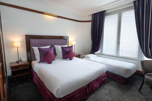 Habitación Triple Deluxe del hotel Pont Royal. Foto 5