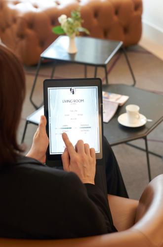 Suite con balcón del hotel Opéra Richepanse. Foto 9