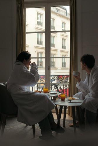 Suite Junior con vistas a la ciudad del hotel Opéra Richepanse. Foto 6