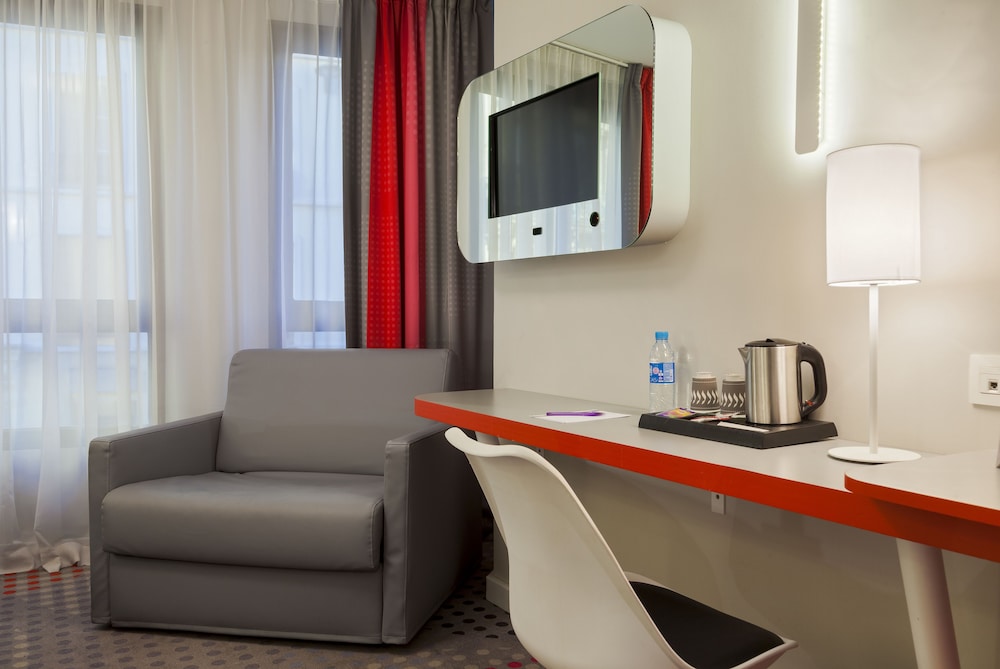 Habitación estándar con 2 camas individuales del hotel Inn Design Paris Place D'italie. Foto 1