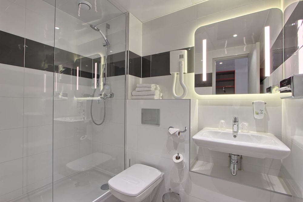 Habitación estándar con 2 camas individuales del hotel Inn Design Paris Place D'italie. Foto 10