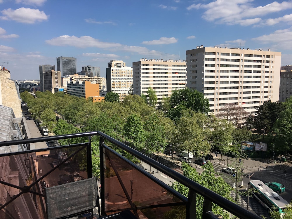 Habitación ejecutiva, terraza del hotel Inn Design Paris Place D'italie. Foto 7