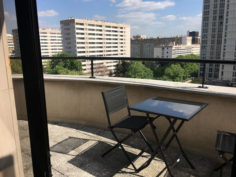 Habitación ejecutiva, terraza del hotel Inn Design Paris Place D'italie. Foto 9