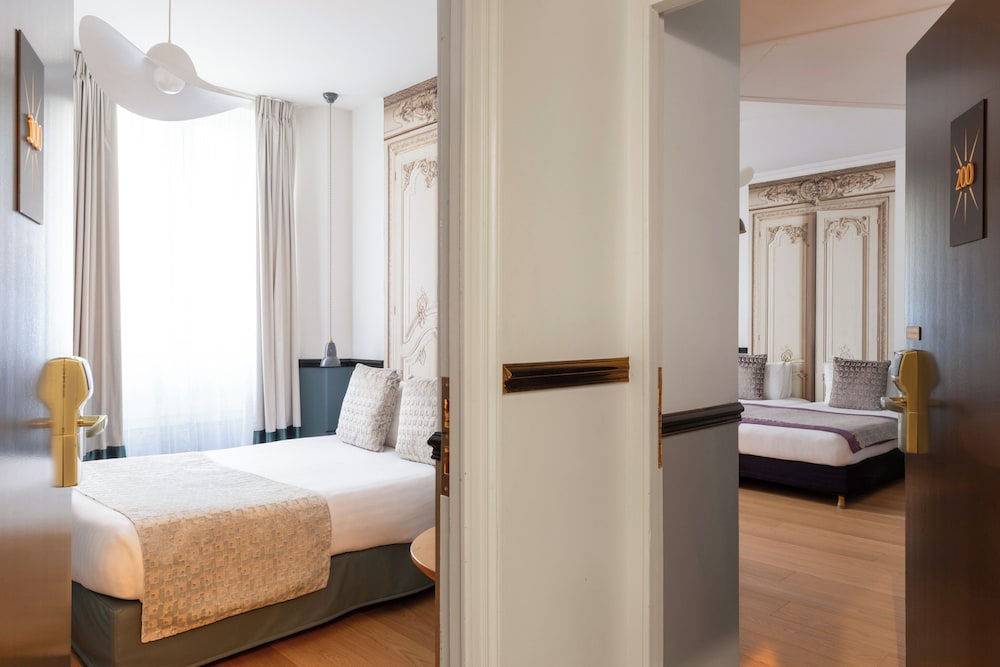Familiar, 2 habitaciones - Minibar soft de cortesía, bandeja de cortesía, Chromecast, Prensa digital del hotel Malte - Astotel. Foto 4