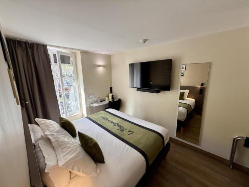Habitación Doble Superior para no fumadores - 1 cama grande del hotel Best Western Le Montparnasse. Foto 7