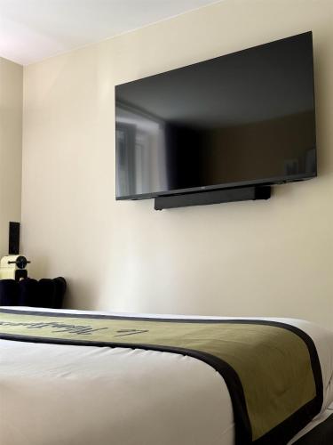 Habitación Doble Superior para no fumadores - 1 cama grande del hotel Best Western Le Montparnasse. Foto 11
