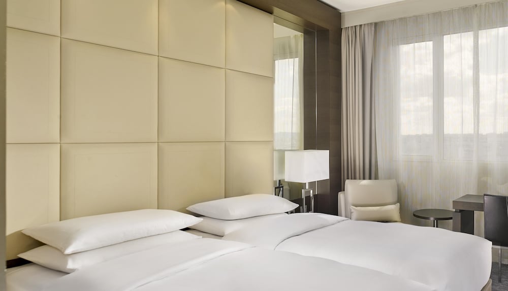 Habitación, 2 camas individuales del hotel Hyatt Regency Paris Etoile