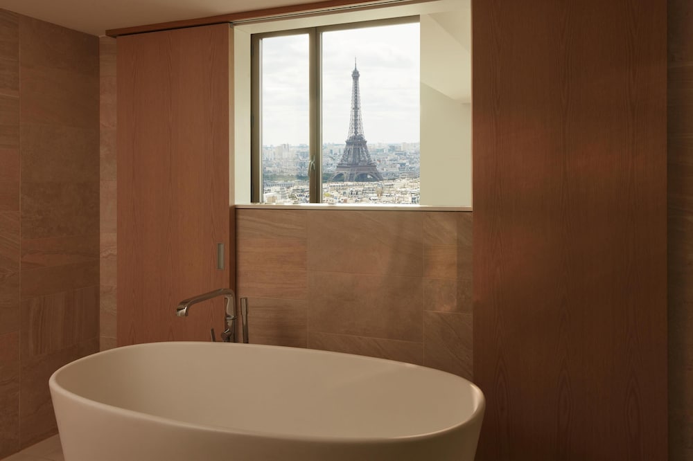 Suite presidencial del hotel Hyatt Regency Paris Etoile. Foto 5