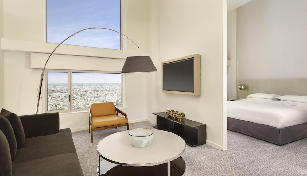 Suite (Loft) del hotel Hyatt Regency Paris Etoile. Foto 2