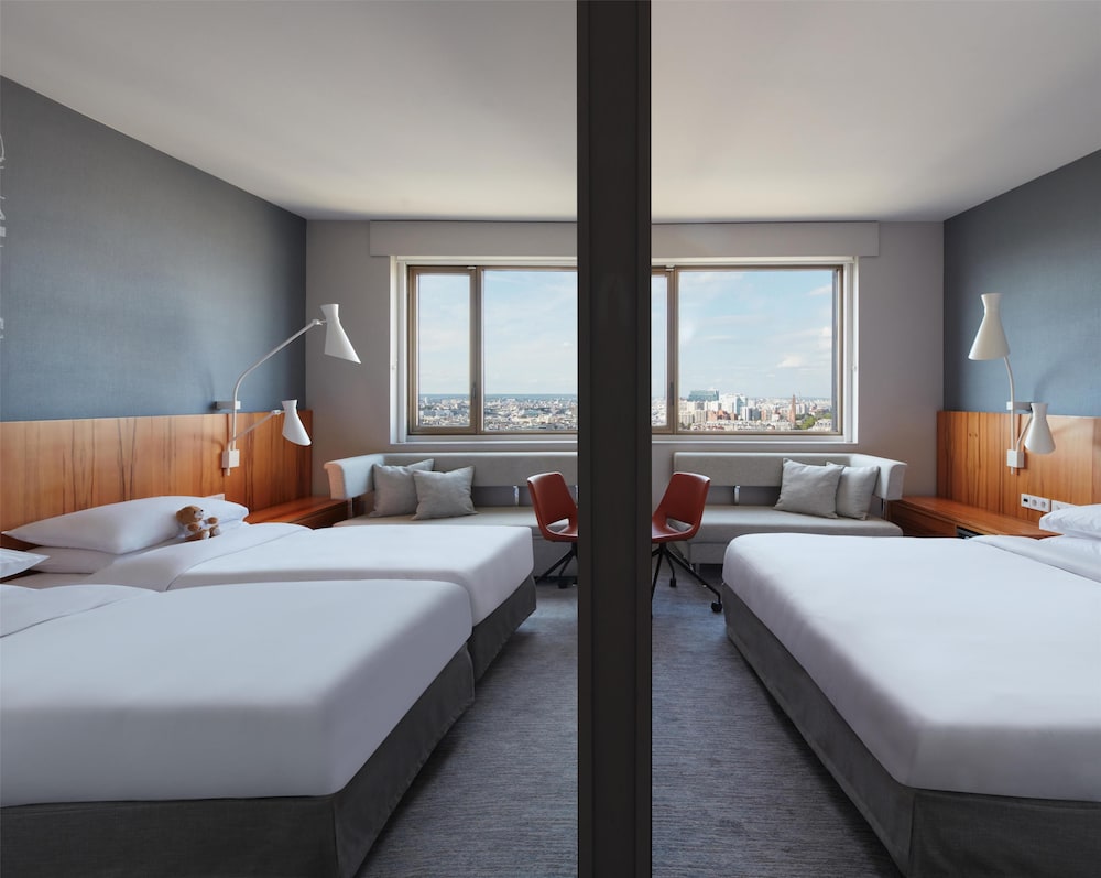 Habitación familiar (Con vista a la ciudad) del hotel Hyatt Regency Paris Etoile
