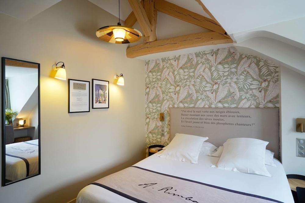 Habitación Confort, 1 cama de matrimonio, no fumadores del hotel Hotel Litteraire Arthur Rimbaud, BW Signature Collection. Foto 3