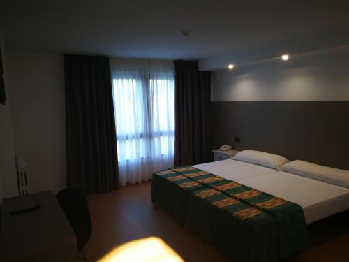 Habitación Doble del hotel Ría Mar. Foto 6