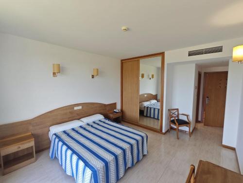 Habitación Doble Deluxe con Balcón del hotel Ría Mar