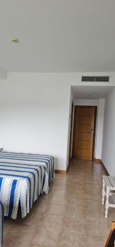 Habitación Triple del hotel Ría Mar. Foto 3