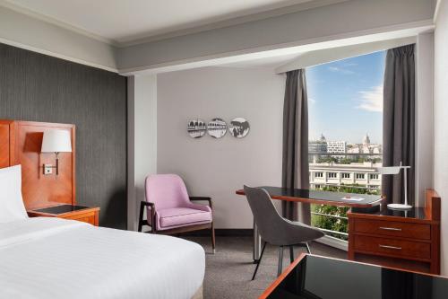 Habitación Executive King con cama King del hotel Paris Marriott Rive Gauche and Conference Center. Foto 1