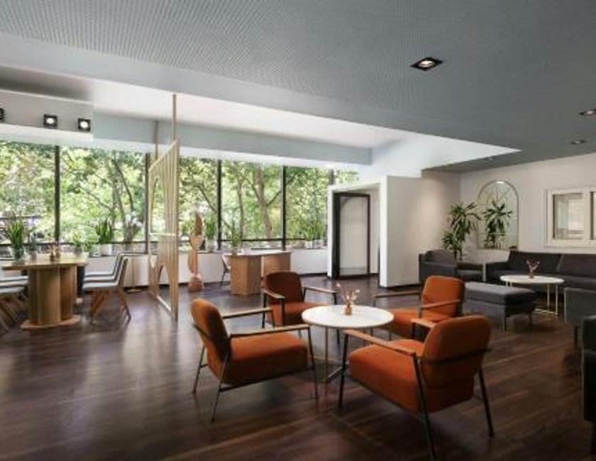 Suite Junior con cama extragrande del hotel Paris Marriott Rive Gauche and Conference Center. Foto 4