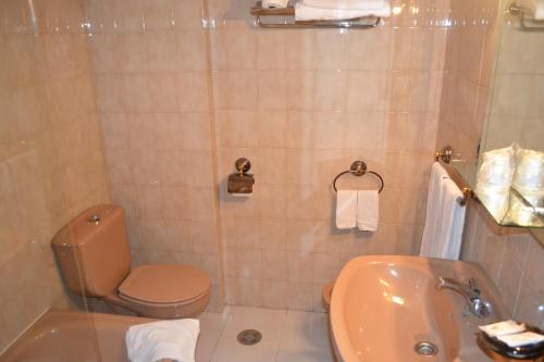 Habitación Triple del hotel Sena. Foto 5