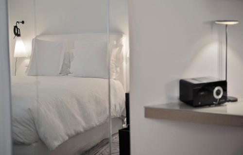 Habitación Doble Superior del hotel La Maison Champs Elysées. Foto 6