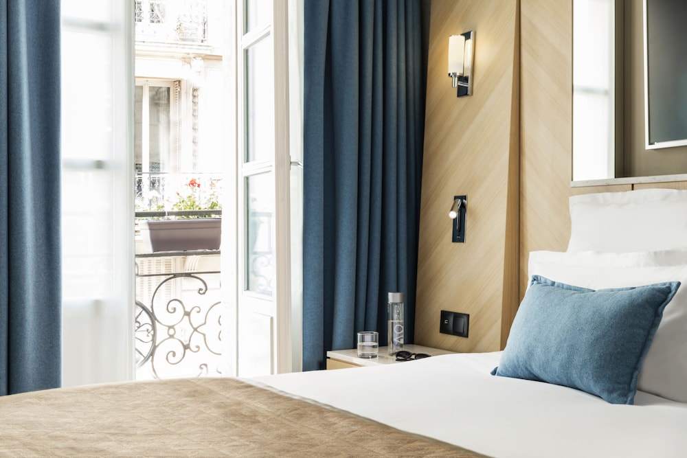 Habitación superior del hotel Louvre Saint-Honoré. Foto 1