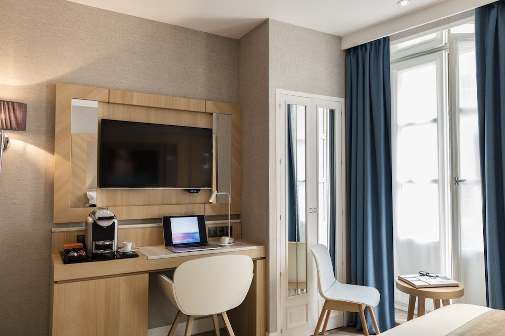 Habitación superior del hotel Louvre Saint-Honoré. Foto 3