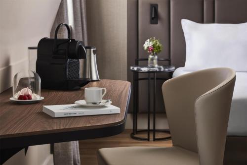Habitación Superior del hotel NH Paris Gare de l'Est. Foto 2