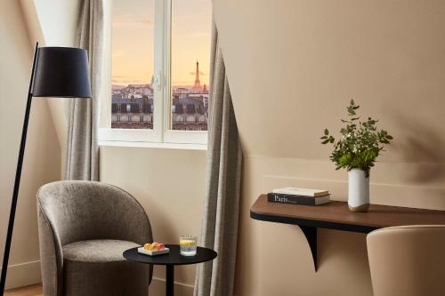 Habitación Doble Superior con Vistas del hotel NH Paris Gare de l'Est. Foto 1