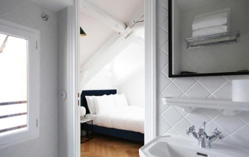 Habitación Doble - 1 o 2 camas - Under the Eaves del hotel Rendez-vous Batignolles. Foto 3