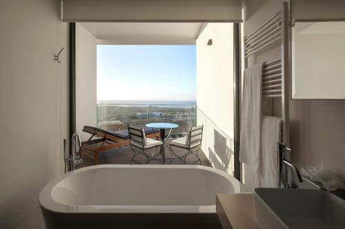 Suite del hotel Royal Obidos Spa and Golf Resort. Foto 5